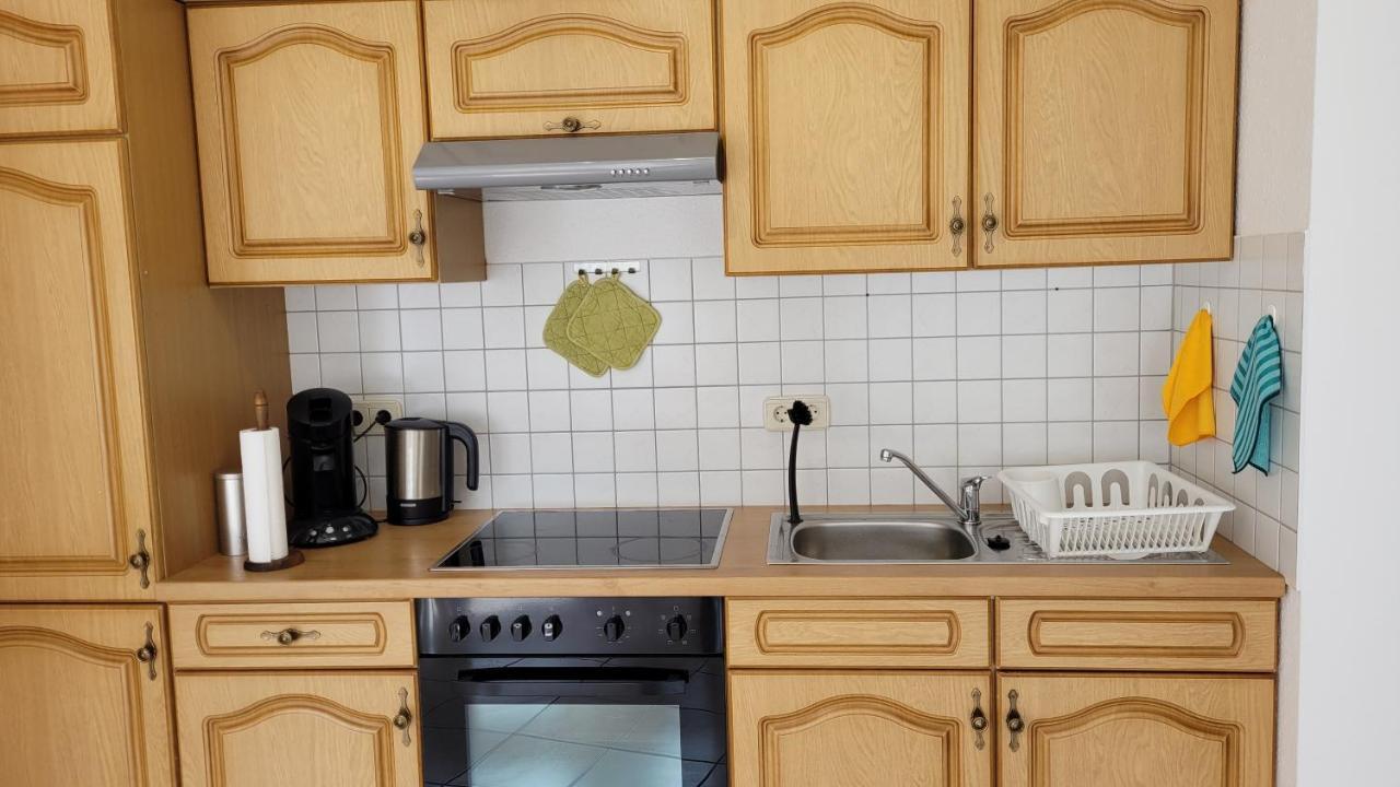 Wohlfuehl-Ferienwohnung Mit Tiefgarage Im Gruenen オーバーホーフ エクステリア 写真