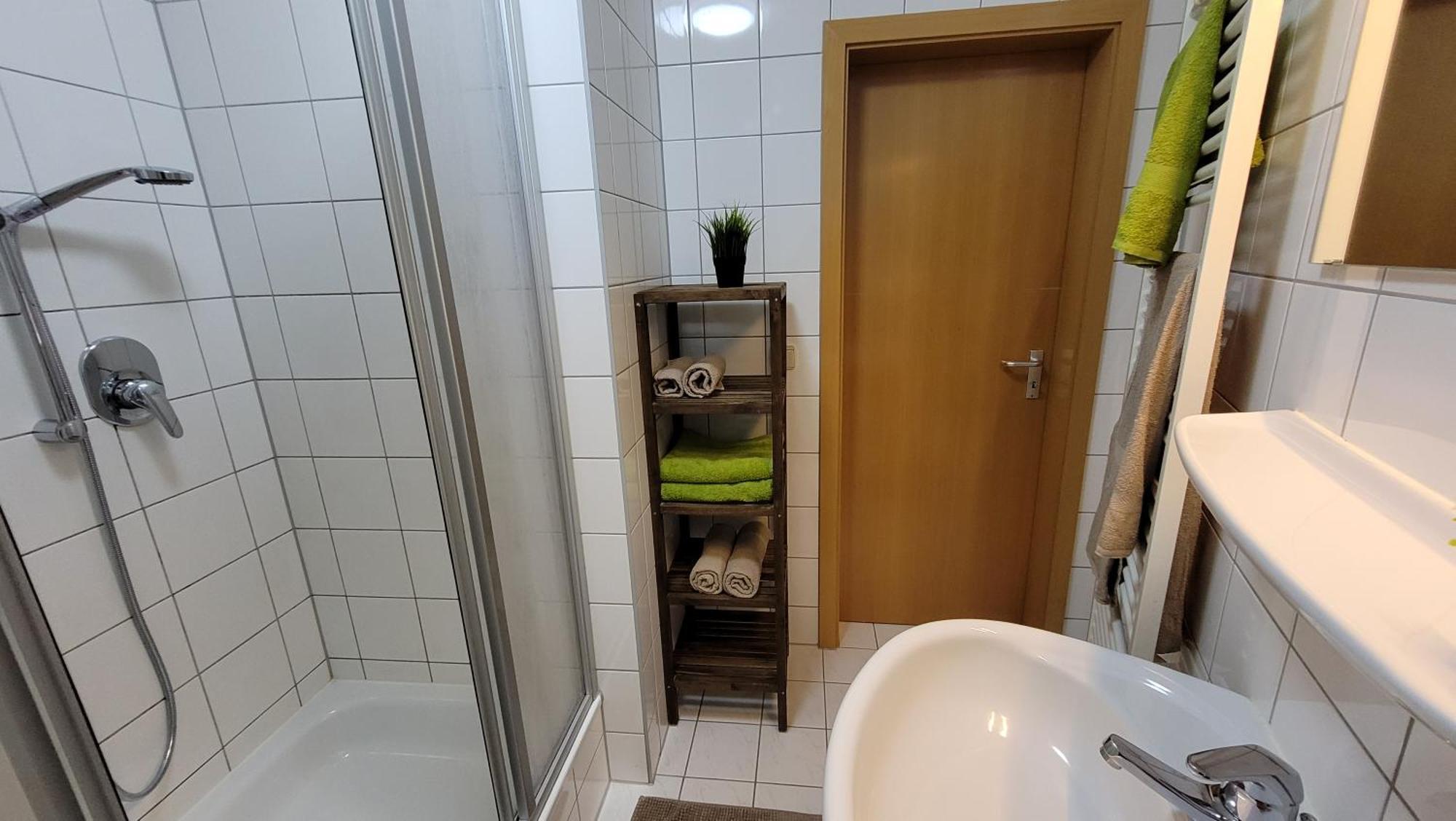 Wohlfuehl-Ferienwohnung Mit Tiefgarage Im Gruenen オーバーホーフ エクステリア 写真