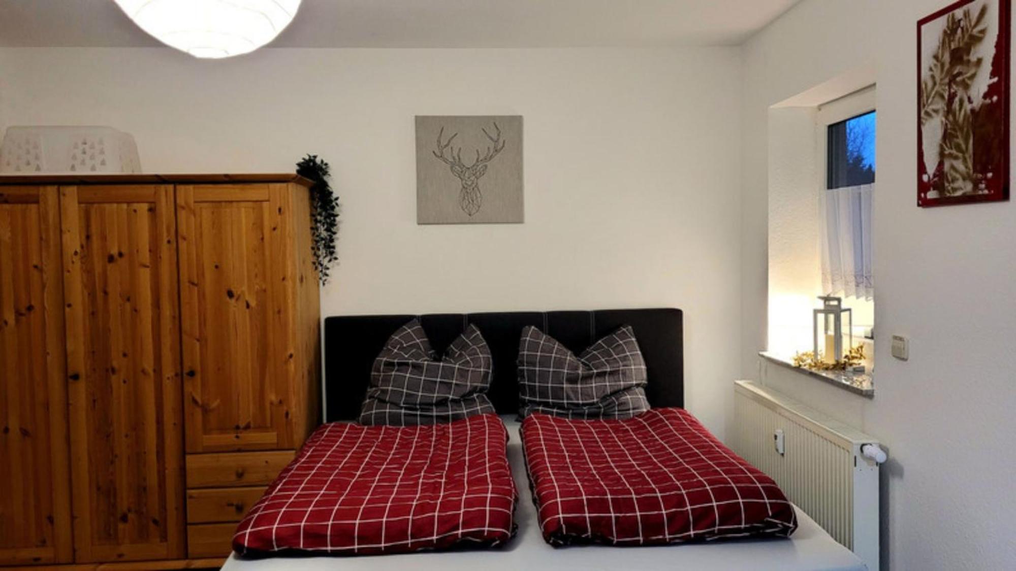 Wohlfuehl-Ferienwohnung Mit Tiefgarage Im Gruenen オーバーホーフ エクステリア 写真