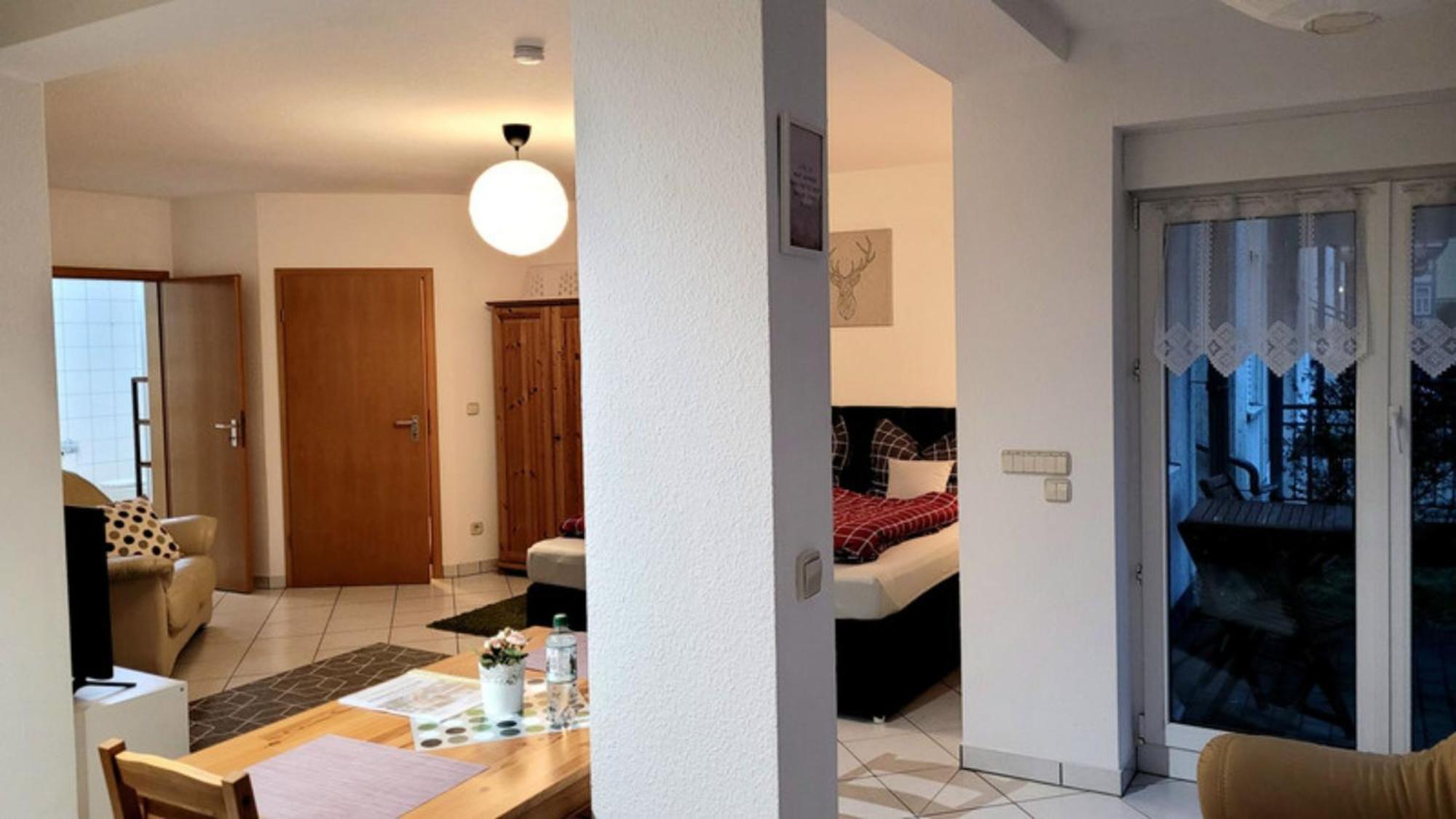 Wohlfuehl-Ferienwohnung Mit Tiefgarage Im Gruenen オーバーホーフ エクステリア 写真